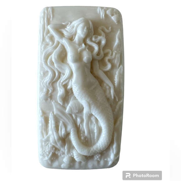 Hand Crafted Soap Mermaid Bar - Picture 4 of 6